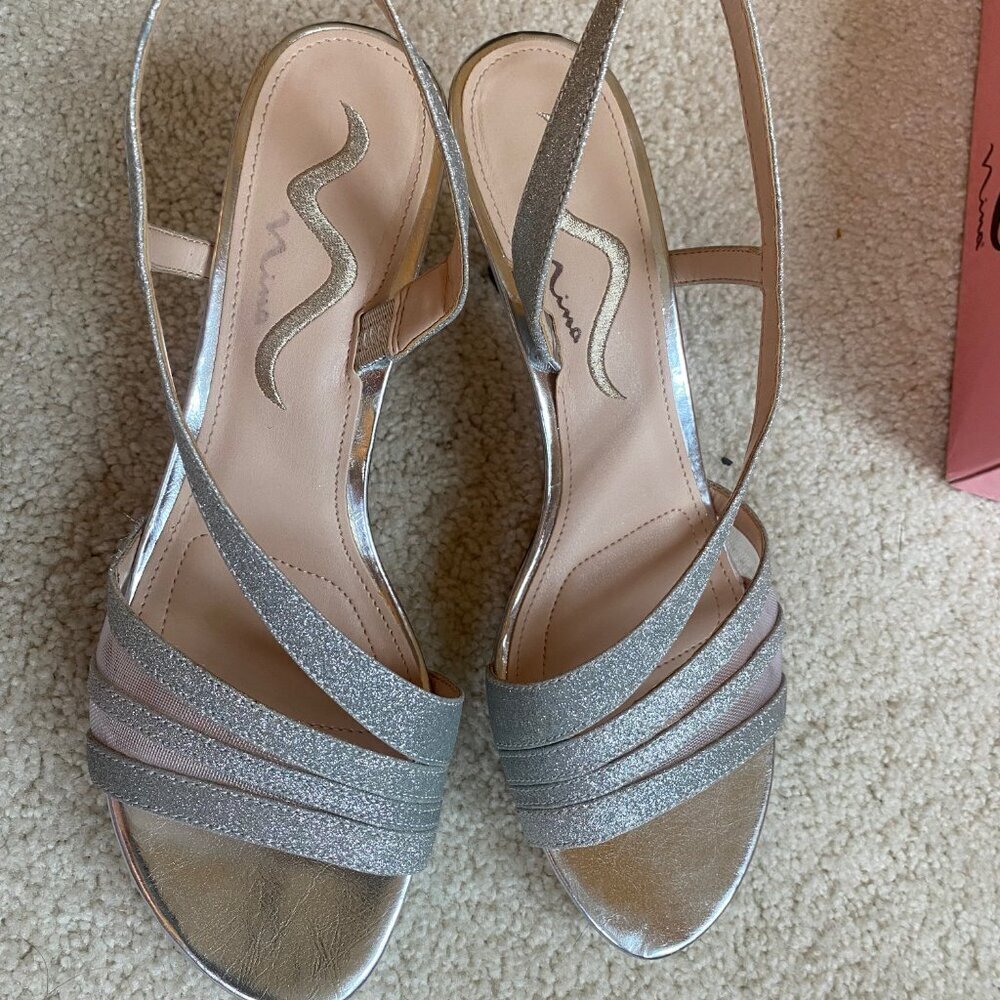 NINA Nelda Y2K vintage glitter silver slipper heel, sz 8.5.